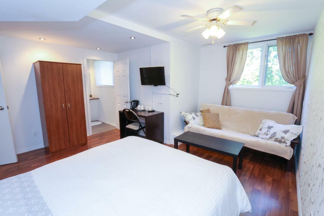 Cedar Drive Inn Crysler Екстериор снимка