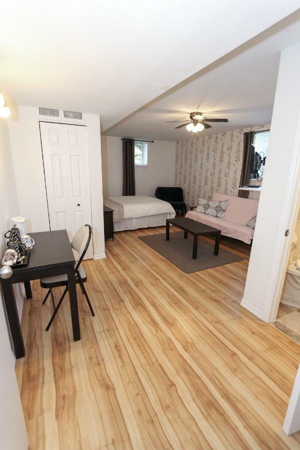 Cedar Drive Inn Crysler Екстериор снимка