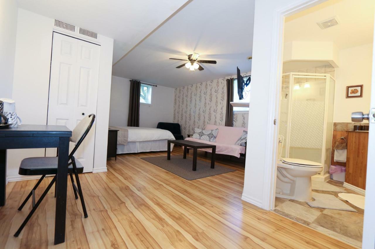 Cedar Drive Inn Crysler Екстериор снимка